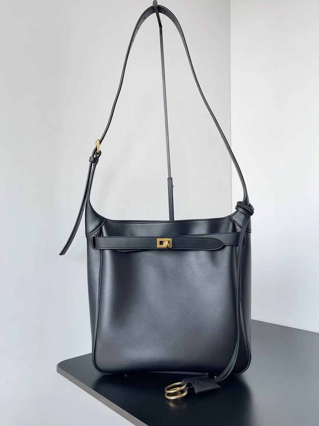 Balenciaga Hobo 腋下包 复古腋下背款
