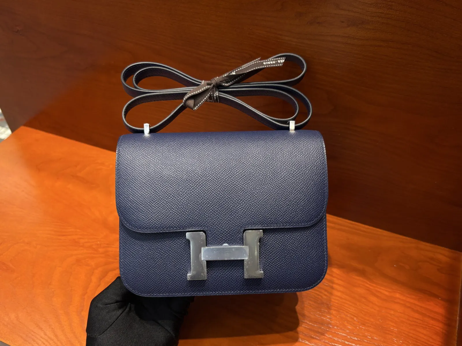 Hermes Constance 宝石藍 Epsom掌纹牛皮 斜背包 19cm 經典款