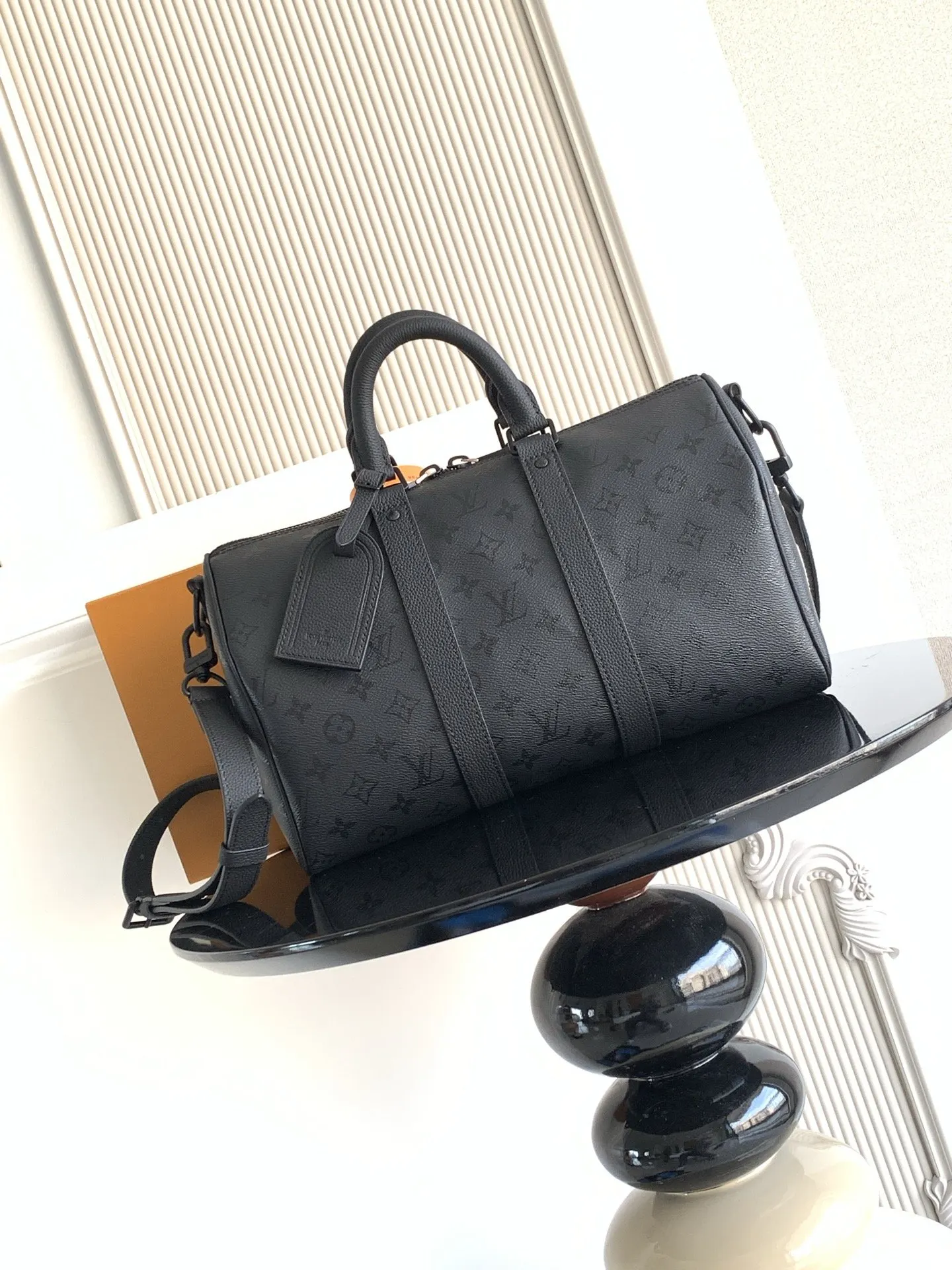 LV 黑色壓紋公文包 手提款