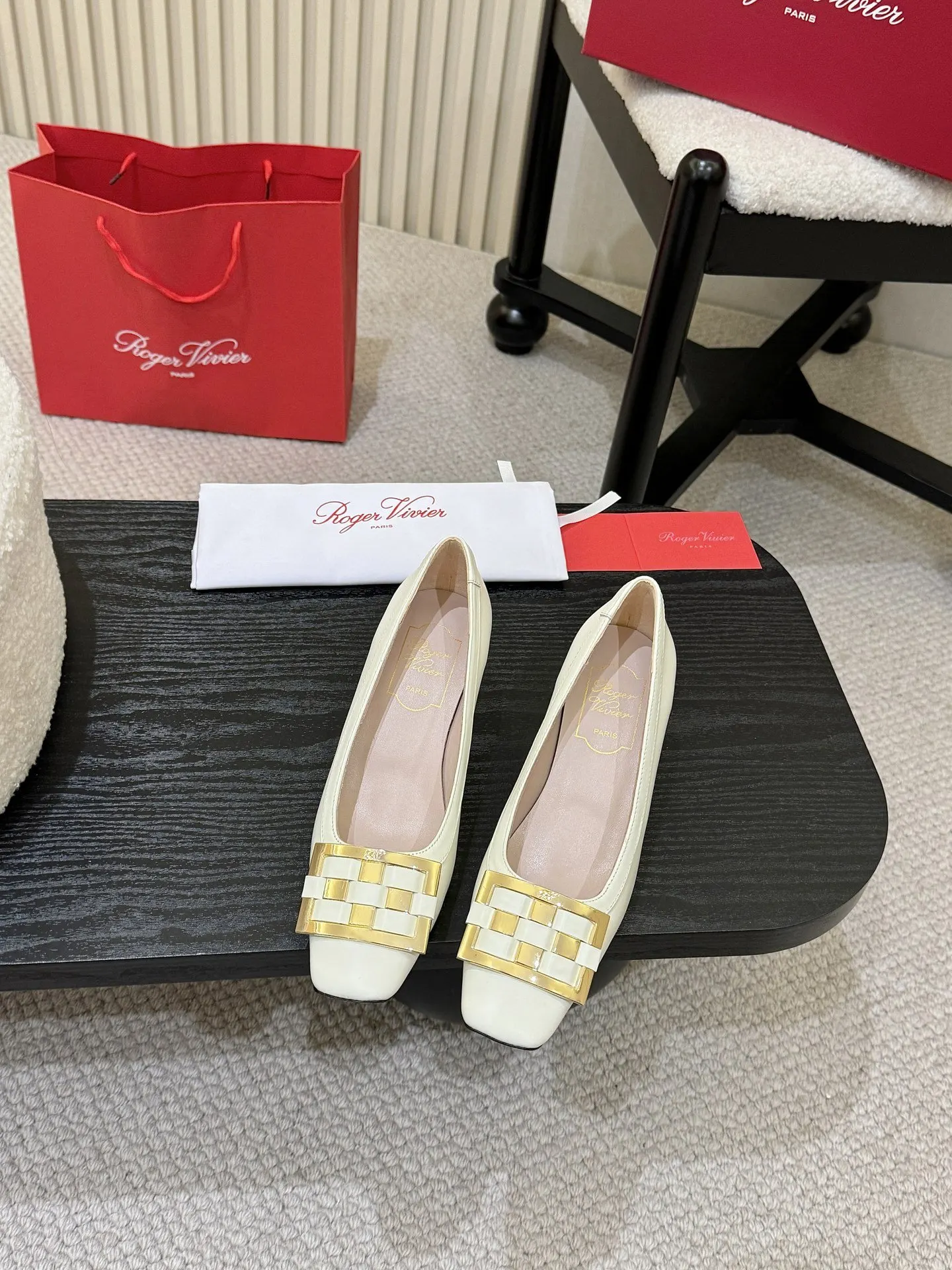 Roger Vivier 运动鞋 休闲百搭款 款03