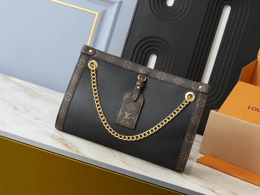 Chain Bag Leather