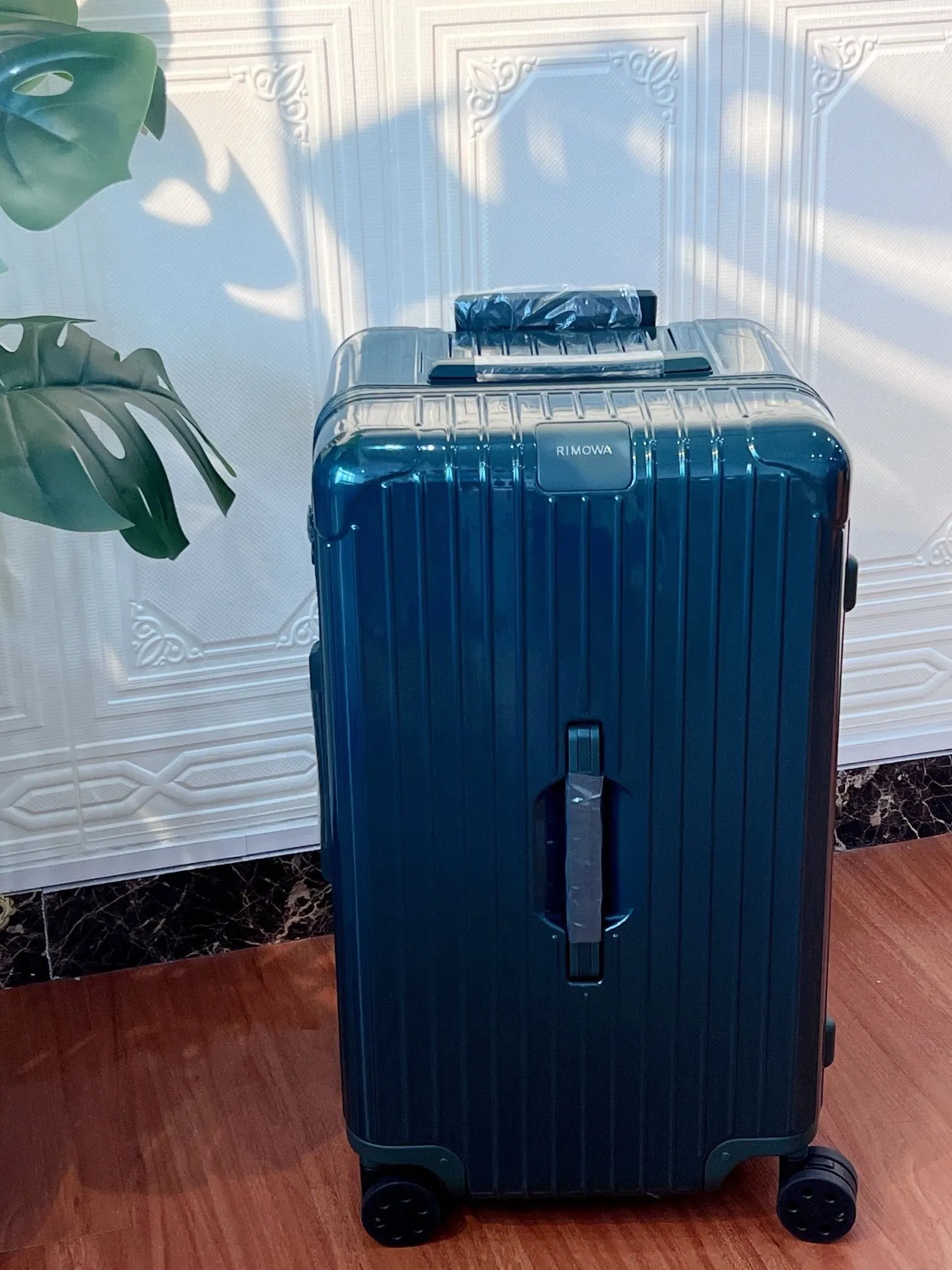 黑色 白色 Essential系列 墨綠 尺寸 行李箱 旅行拉杆款 輕便出行款
