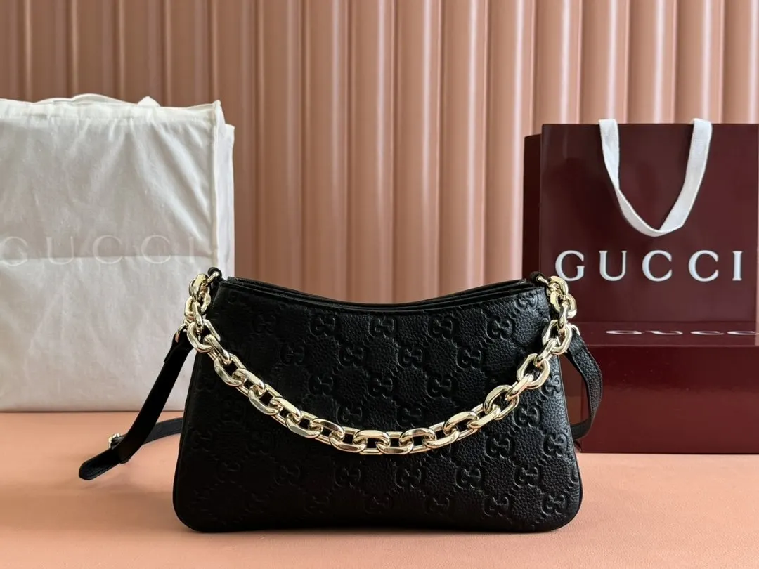 Gucci GG Emblem 黑色 棕色 荔枝纹 斜背包 輕便斜挎款