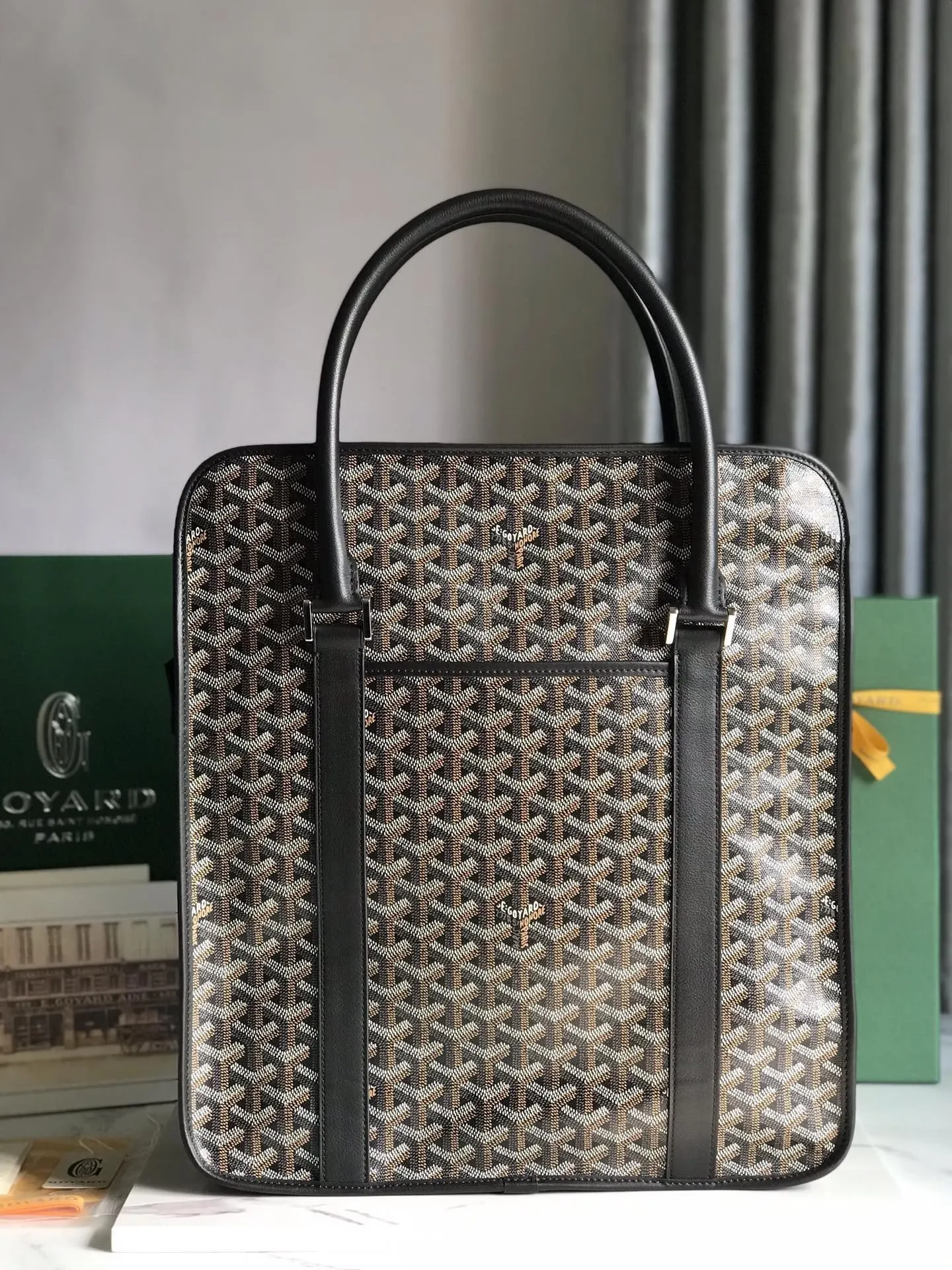 Goyard 皮革 Bourgogne竖款公文包 重新演绎了 商务通勤款