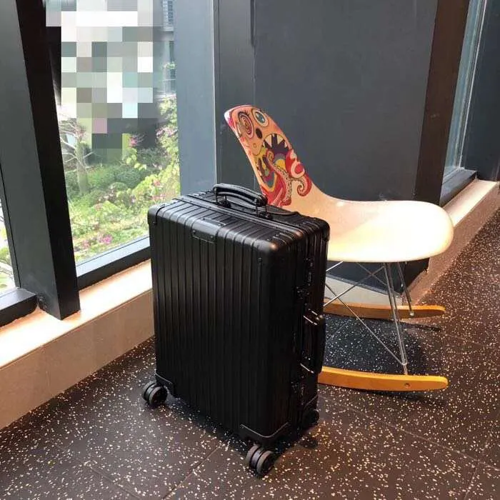 黑色 銀色 出品 行李箱 旅行拉杆款 輕便出行款