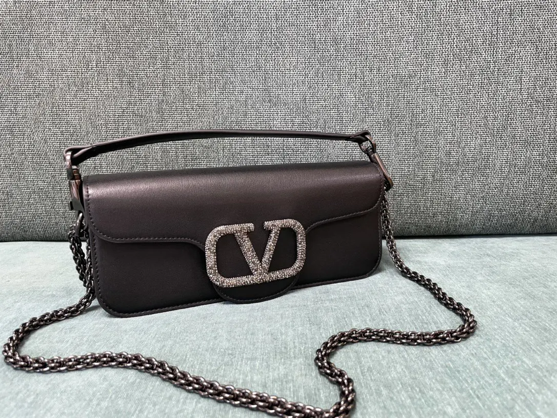Valentino 小牛皮 腋下包 复古腋下背款