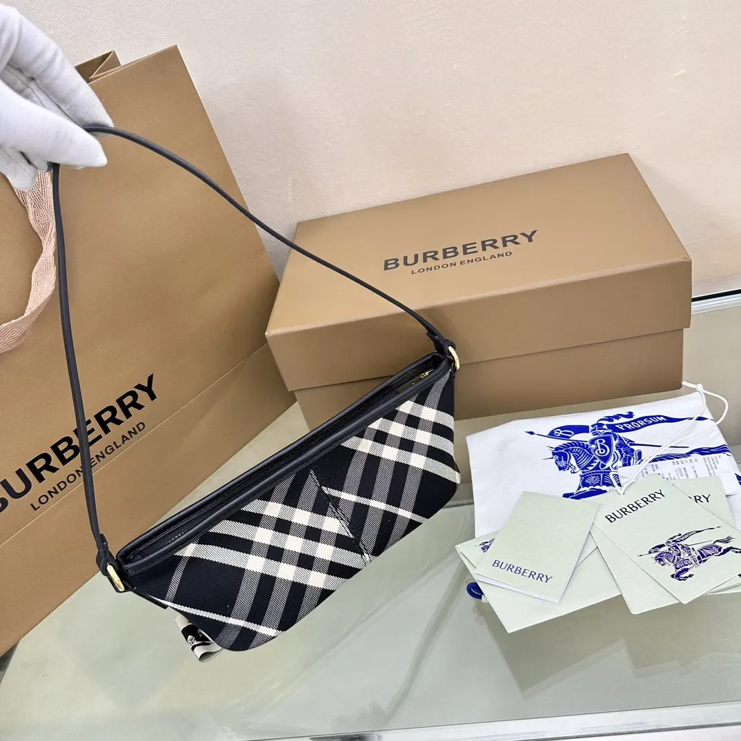 Burberry 提花 腋下包 复古腋下背款