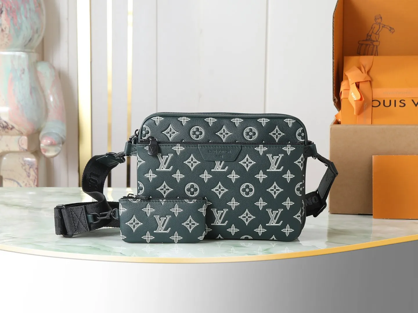 LV Trio Messenger 黑灰配色 郵差包