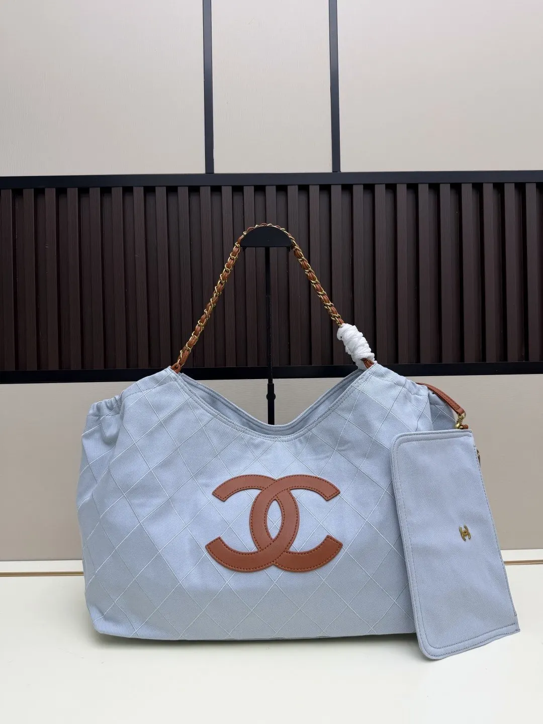 CHANEL 滩包温柔承包整个春夏的松弛感 抽绳托特自带慵懒滤 托特包 大容量托特款