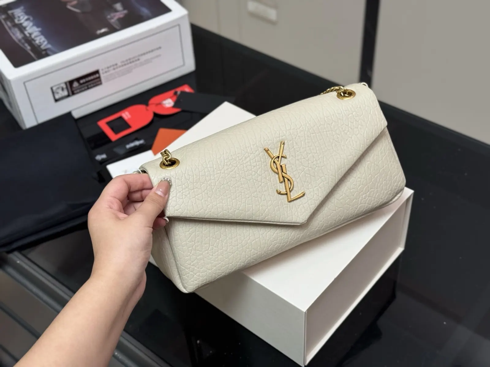 YSL 羊皮 太STALY 腋下包 复古腋下背款
