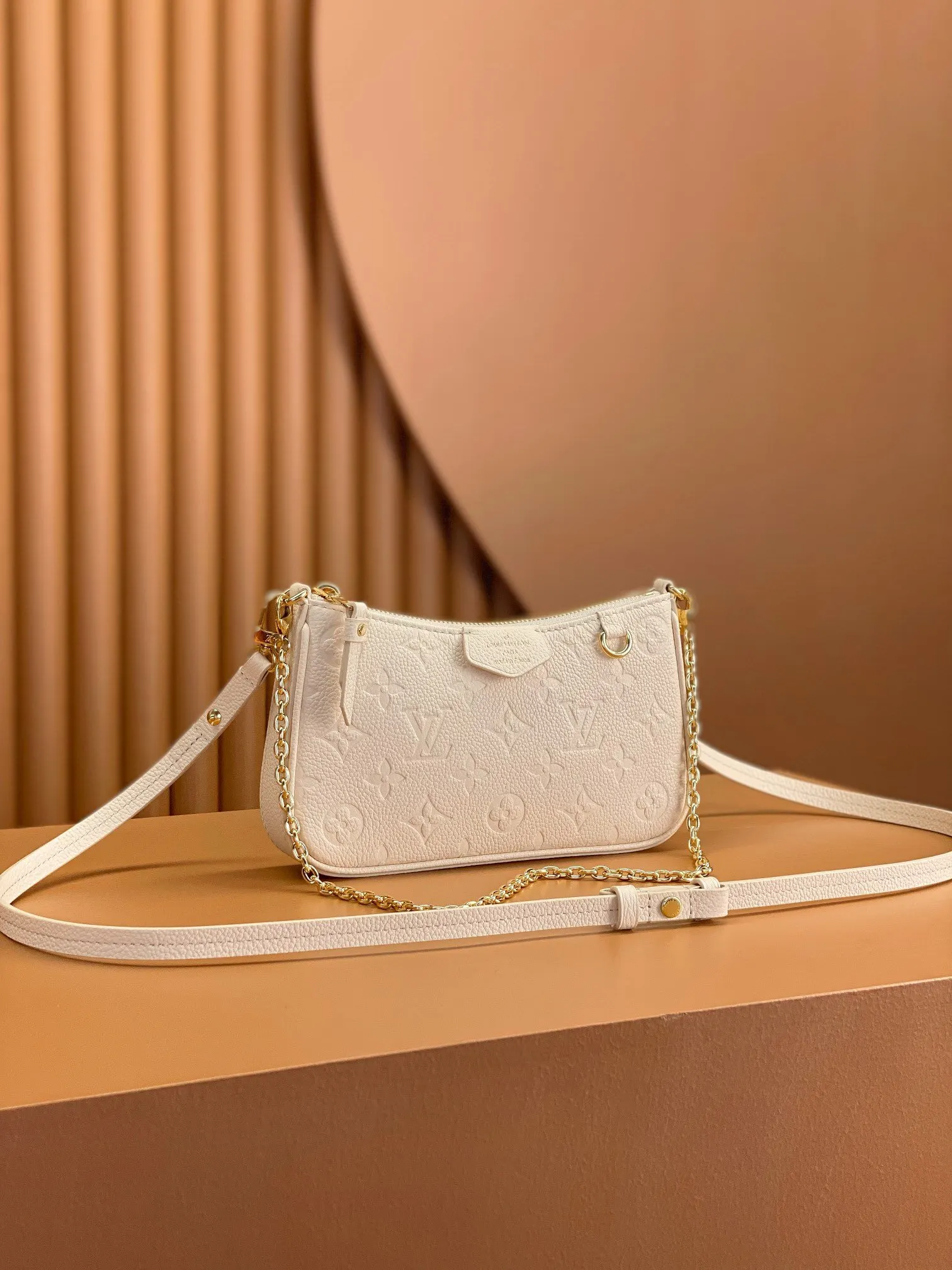 White Shoulder Bag