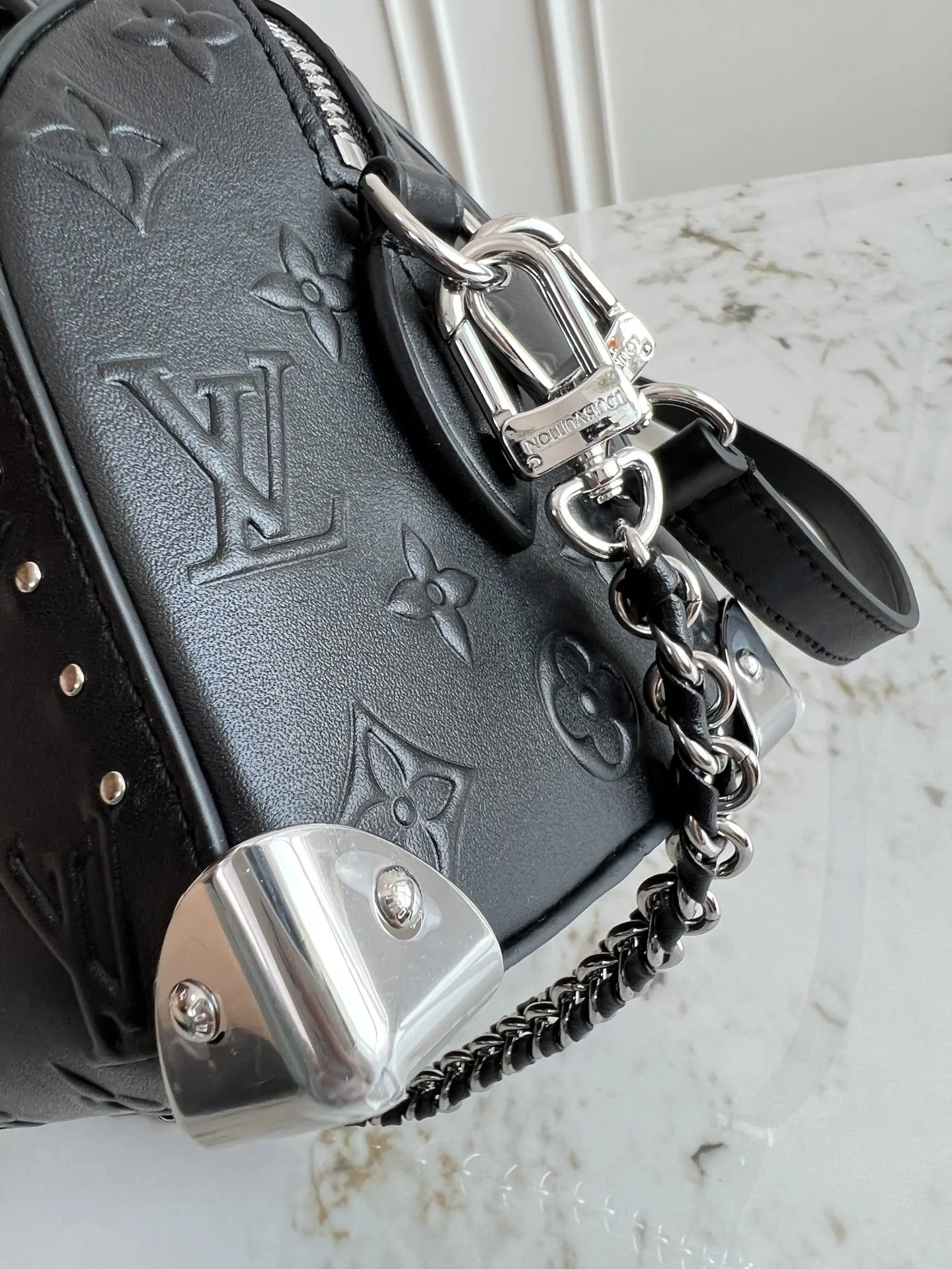 Chain Bag Leather