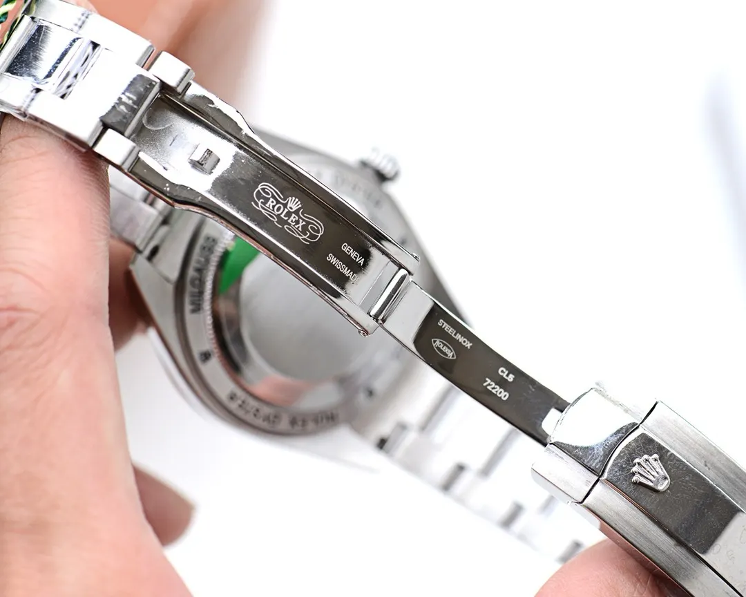 Rolex 綠色 元 高端 ZG厂 我们确保每一块腕表⌚ 到 手錶 經典腕表款(數字9) Rolex 綠色 元 高端 ZG厂 我们确保每一块腕表⌚ 到 手錶 經典腕表款(數字9)