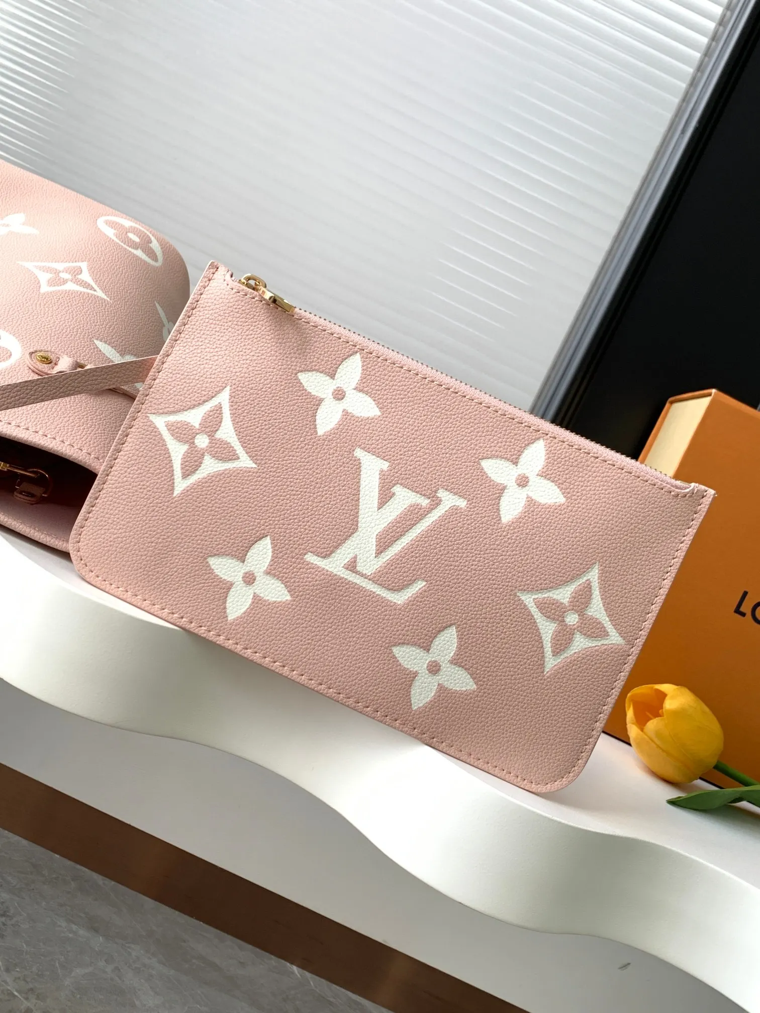 Neverfull 黑色 米白 手拿包 精致手拿款