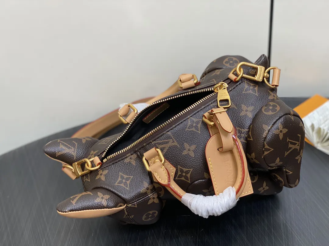 LV 老花 帆布 Lovers 名牌彰显 Pharrell Willi 斜背包 輕便斜挎款(數字12) LV 老花 帆布 Lovers 名牌彰显 Pharrell Willi 斜背包 輕便斜挎款(數字12)