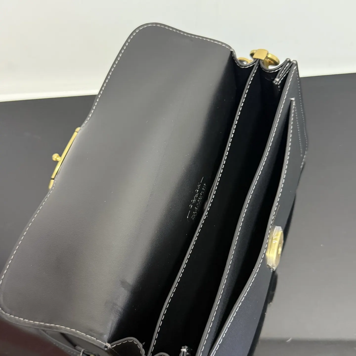 Coach 女士SOFT TABBY 号单肩包斜挎包手 轻便斜挎款