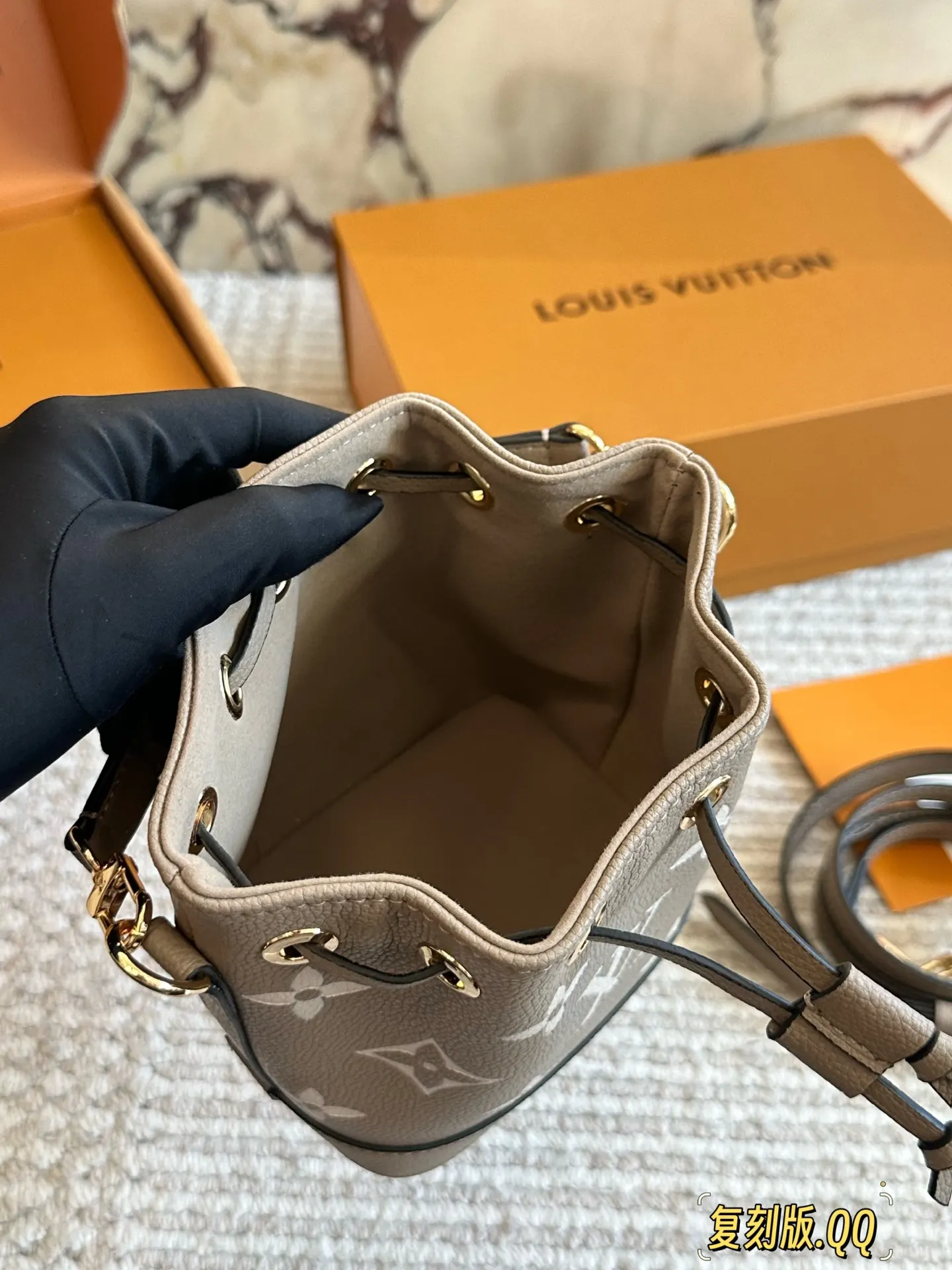 Louis Vuitton Monogram Bucket Bag Casual Image 9 Louis Vuitton Monogram Bucket Bag Casual Image 9