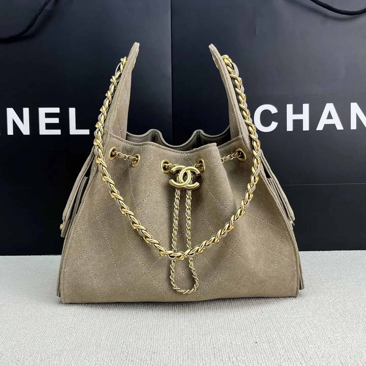 Chanel Gray Hobo Shoulder Bag Vintage Leather
