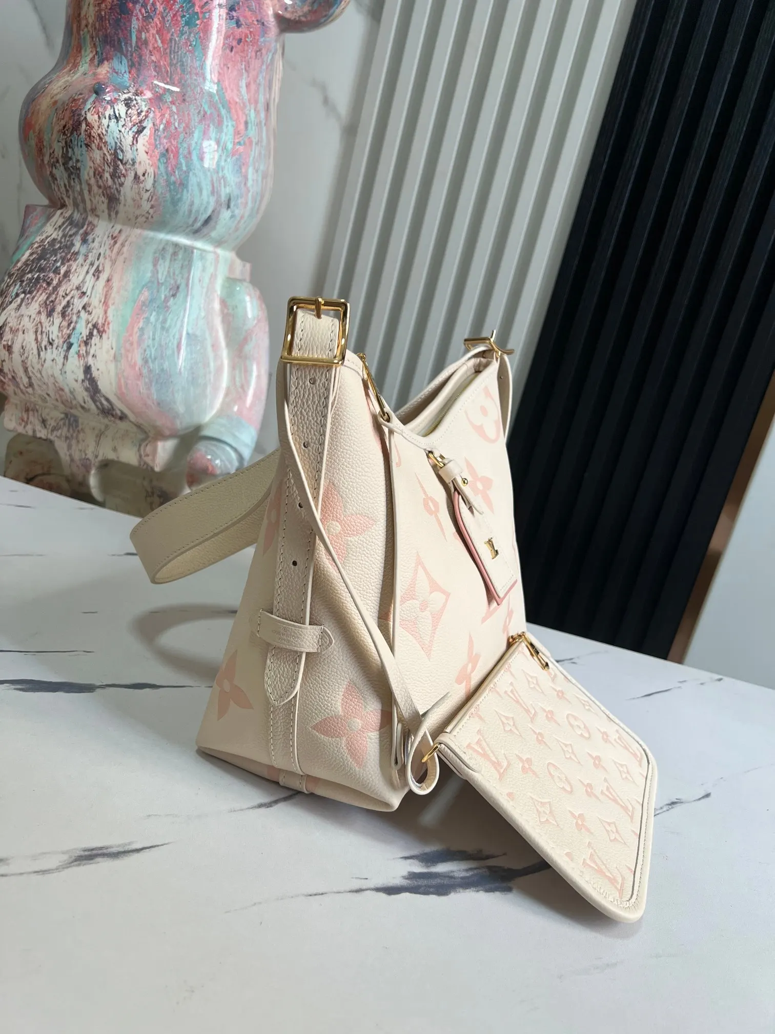 LV CarryAll 白色 米白 帆布 手拿包 精致手拿款
