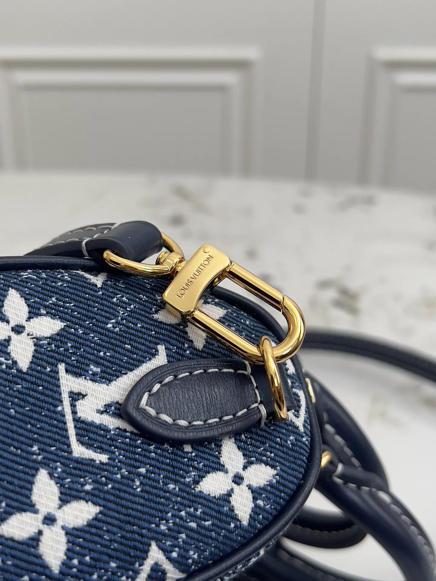 Louis Vuitton M81213 Monogram Handbag