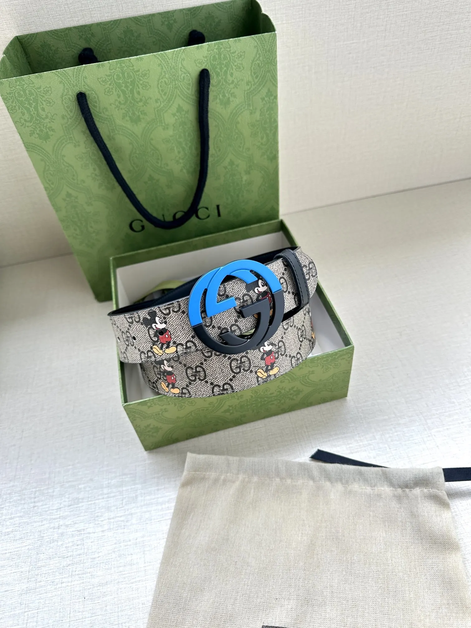 Gucci Double G Buckle Cowhide Belt Image 8 Gucci Double G Buckle Cowhide Belt Image 8