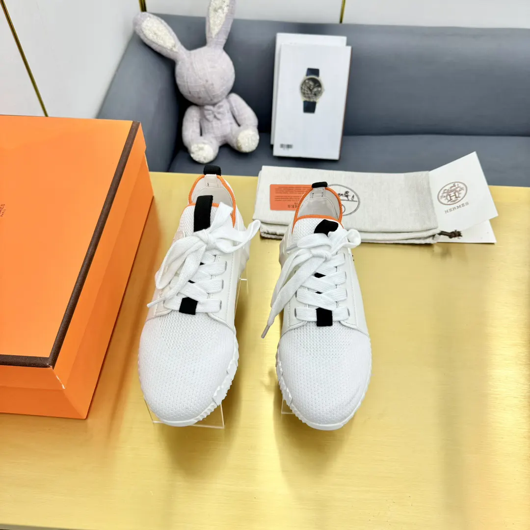 Hermès 官网同步更新 羊皮 运动鞋 舒适