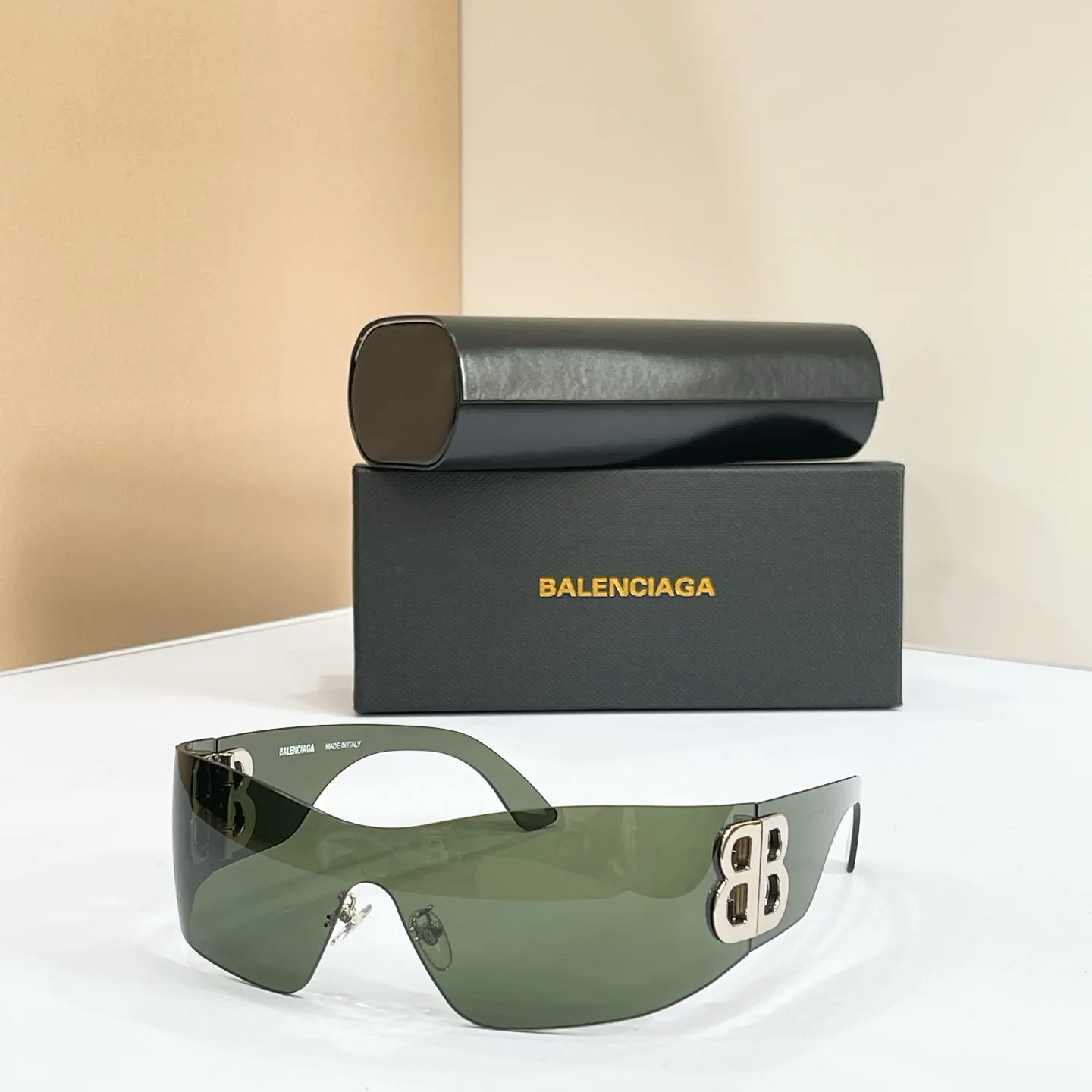 Balenciaga Fashion Item Fashion