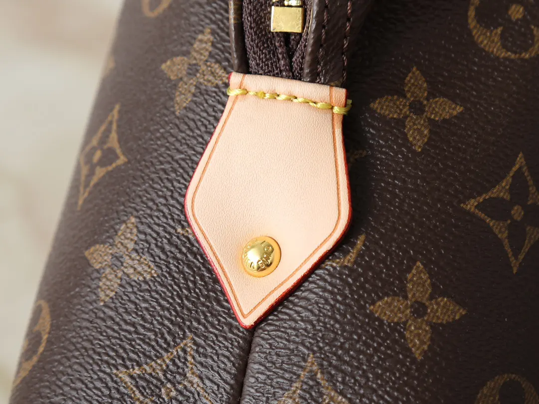 Louis Vuitton Cosmetic Pouch Leather