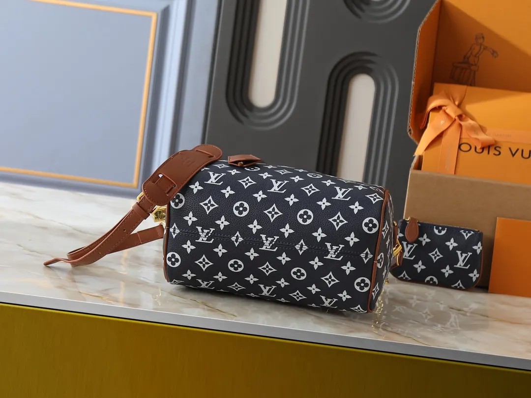 Organizer Pouch Travel Leather