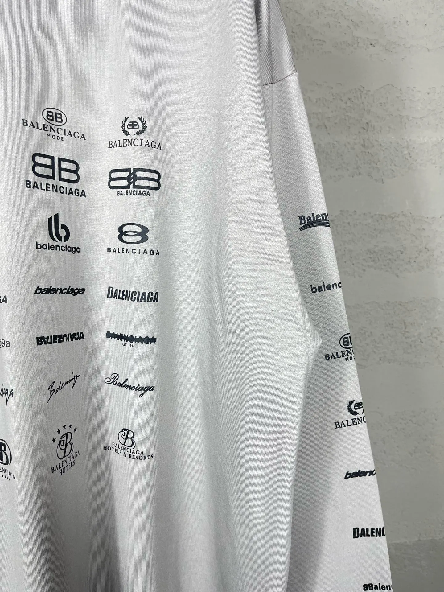 Balenciaga 黑色 純棉 Logo 短袖T恤 宽松休閒(數字6) Balenciaga 黑色 純棉 Logo 短袖T恤 宽松休閒(數字6)