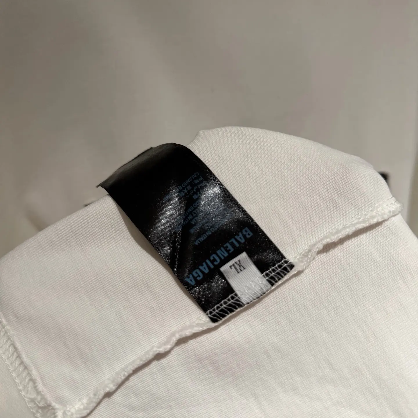 Balenciaga 25SS 刺绣 纯棉 短袖T恤 街头休闲款