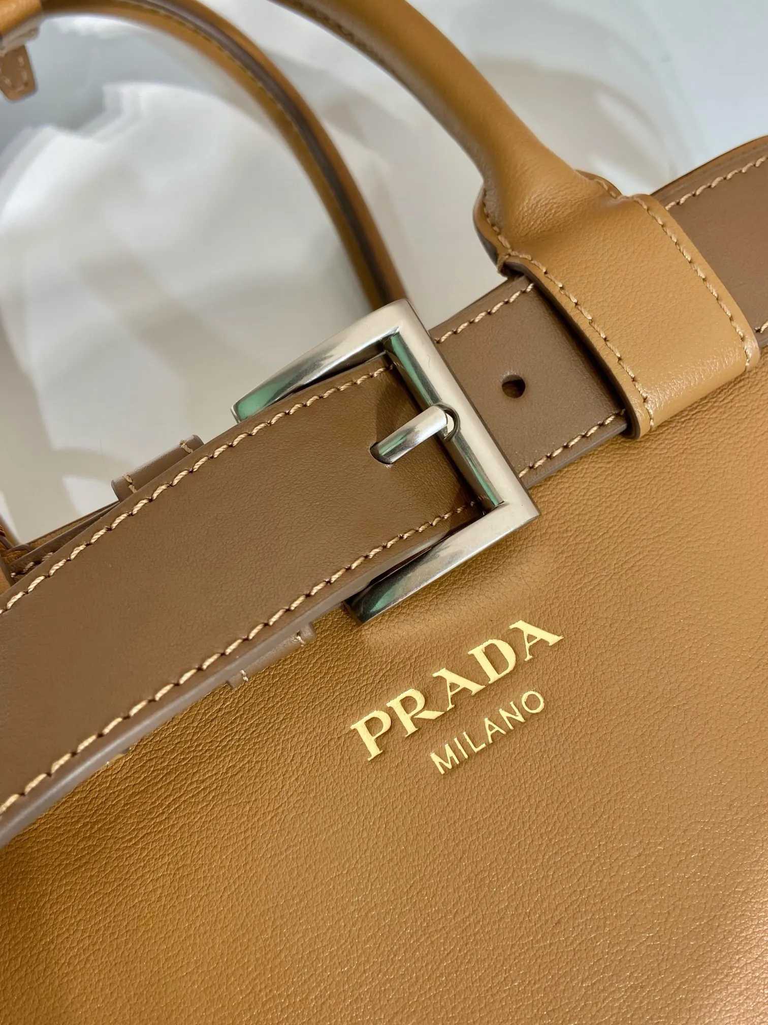 Prada 牛皮 羊皮 手提包