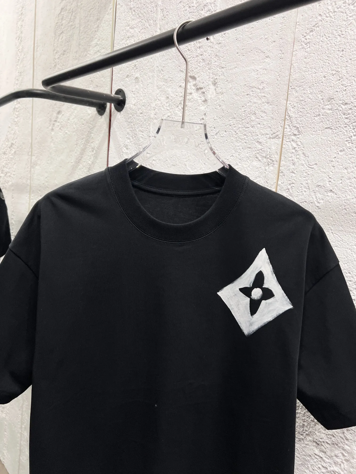 LV 黑色小标短袖T恤 休閒百搭款｜ORBUYBAG 嵐奢包高端時尚精品