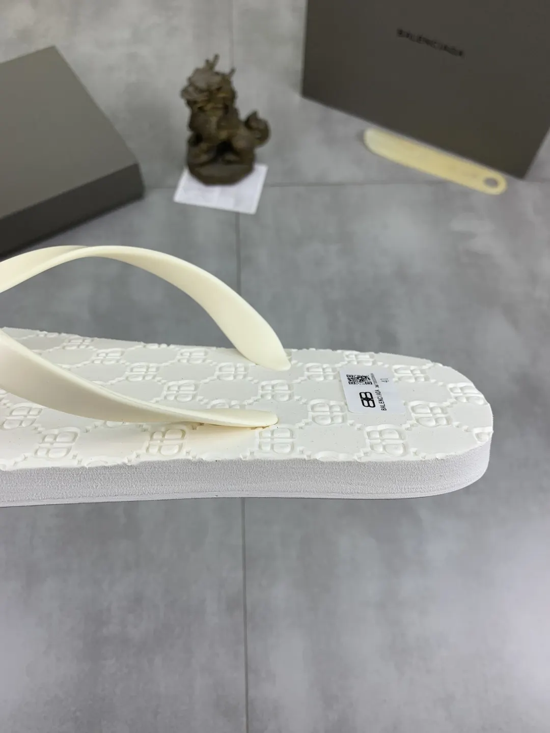 Balenciaga 拖鞋 休闲舒适