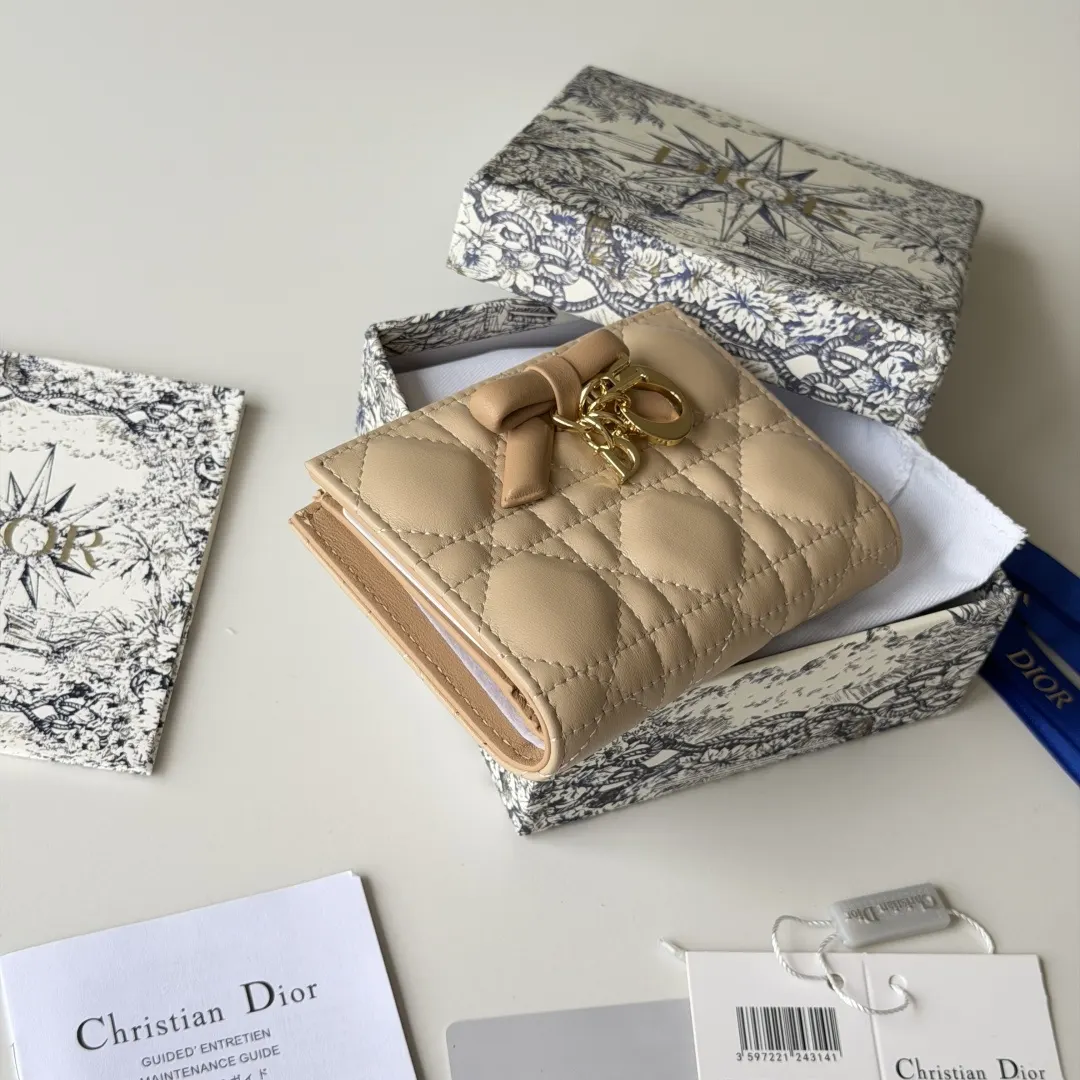 Dior Beige Leather Bow Cosmetic or Organizer Bag Image 7 Dior Beige Leather Bow Cosmetic or Organizer Bag Image 7