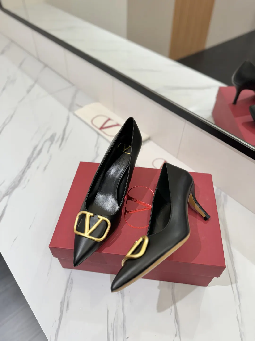 Valentino 金色 平底鞋 通勤约会款 款02