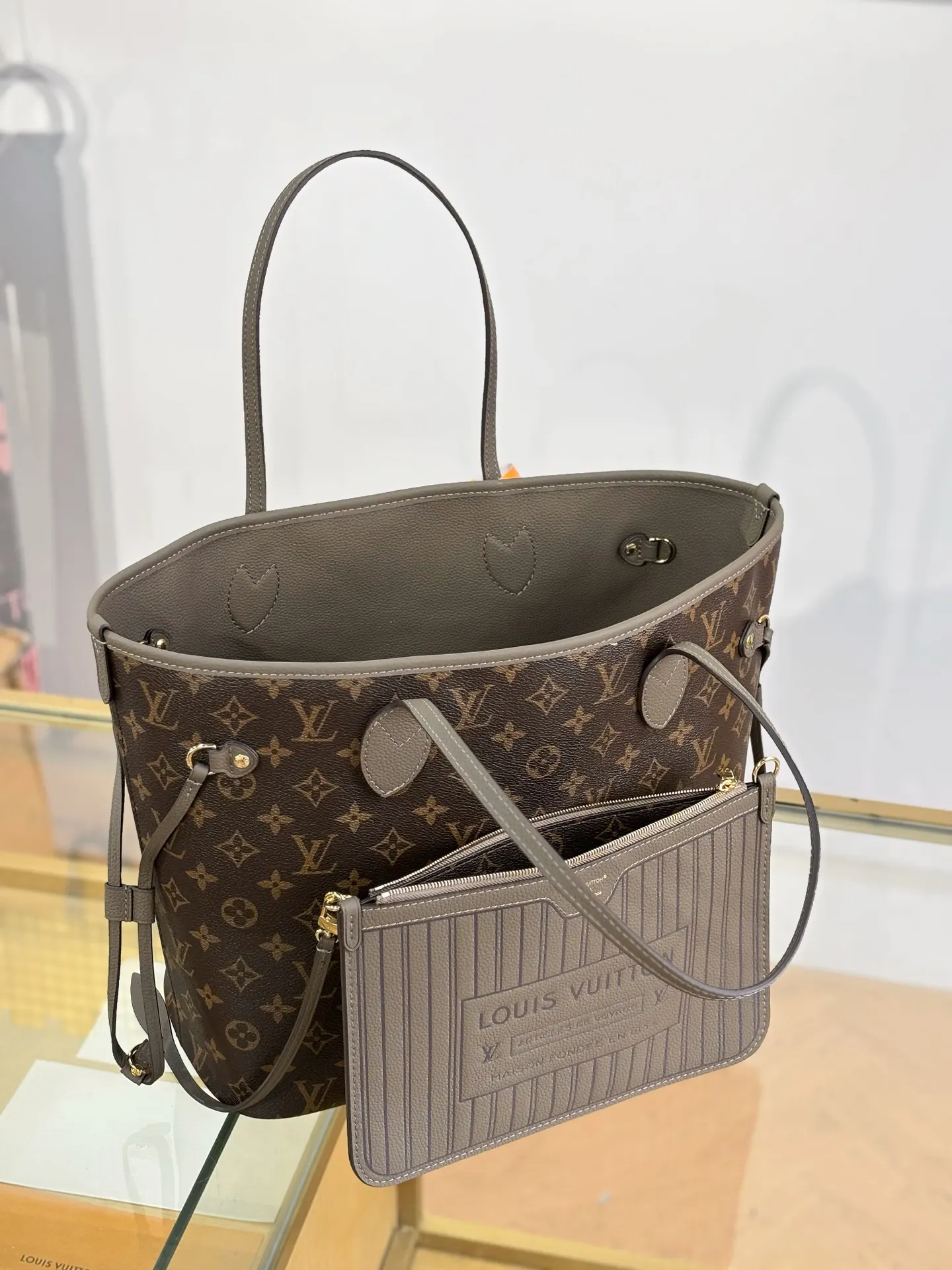 Neverfull 老花 灰色 腋下包 复古腋下背款
