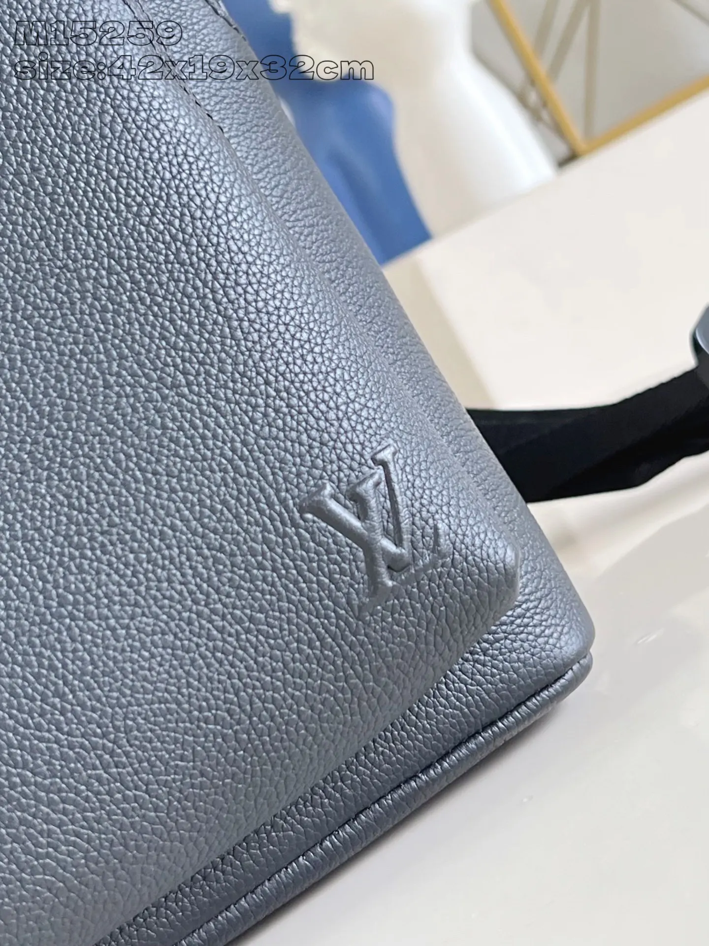 LV 牛皮 收纳包 旅行收纳款