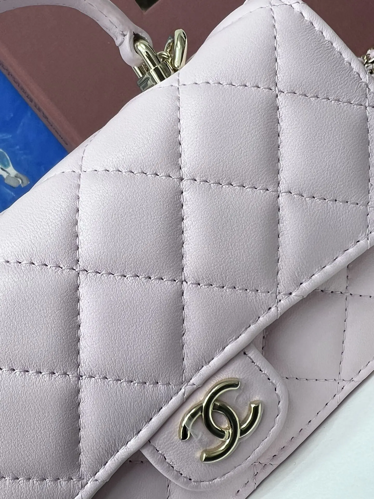 Chanel 黑色荔枝纹牛皮翻盖链条包 礼盒