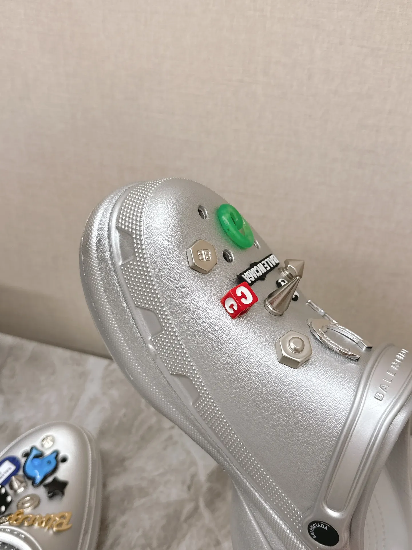 Balenciaga 金扣 运动鞋