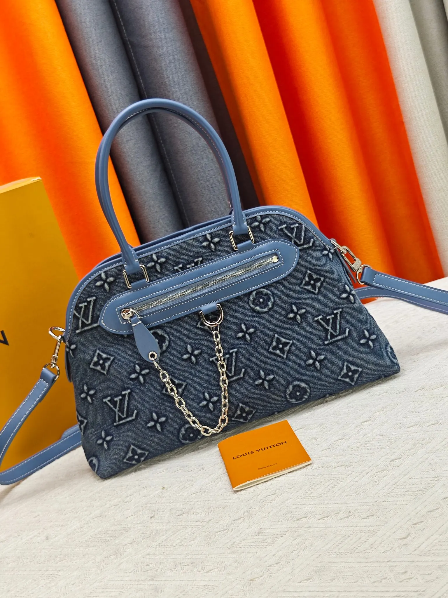 Louis Vuitton Monogram Chain Bag Leather