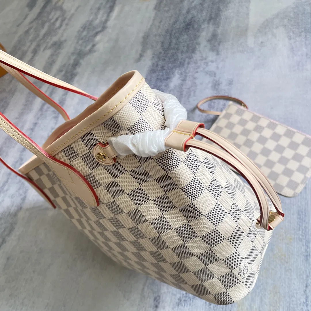 Louis Vuitton Gold Clutch Bag Leather
