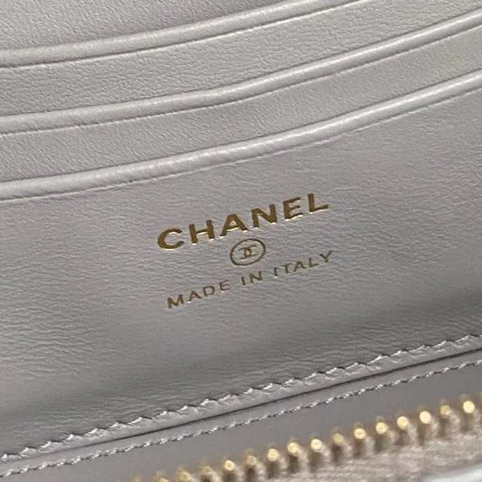 羊皮 Chane 化妆包 浮雕水钻 链条包 精致链条款