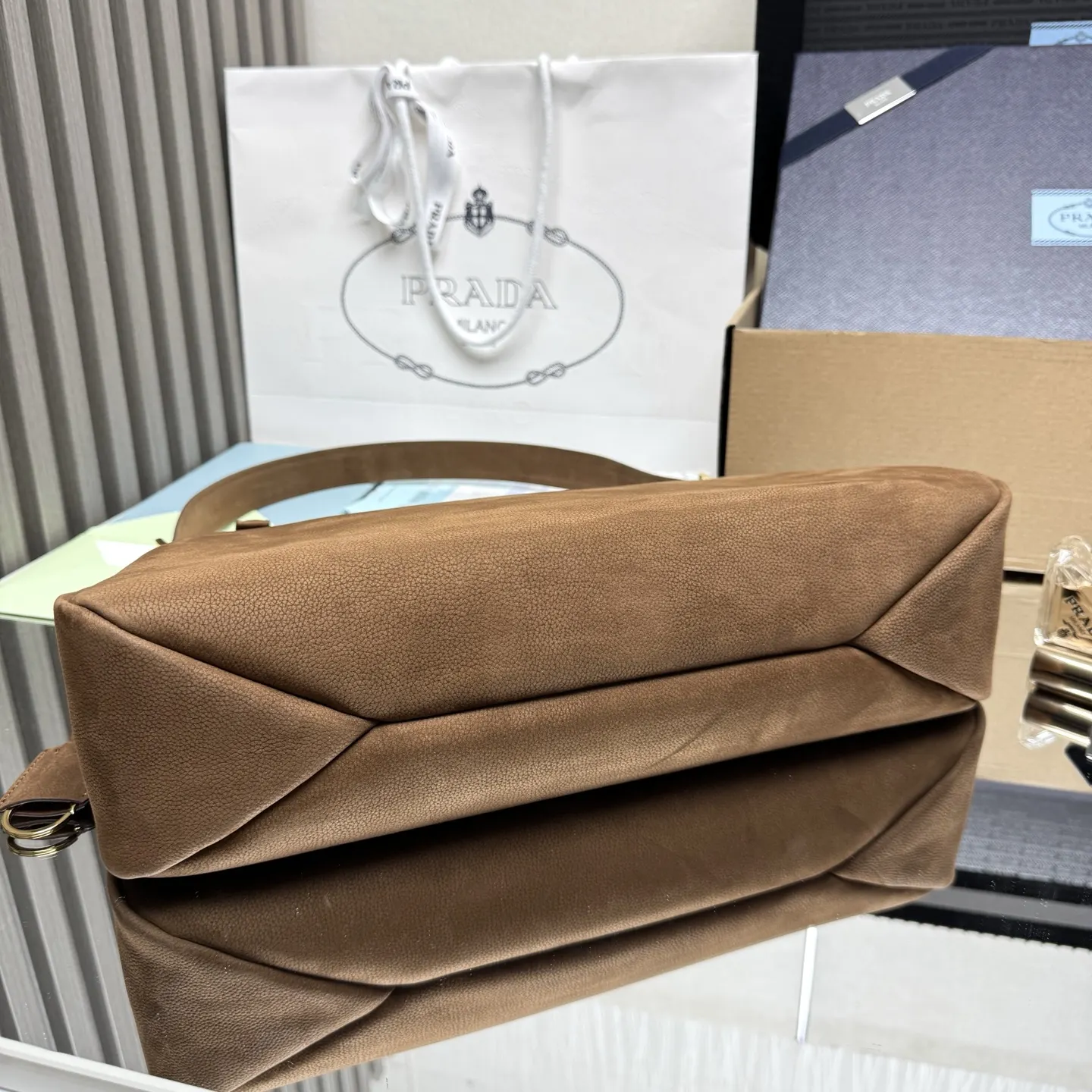 Prada 皮革 斜挎包