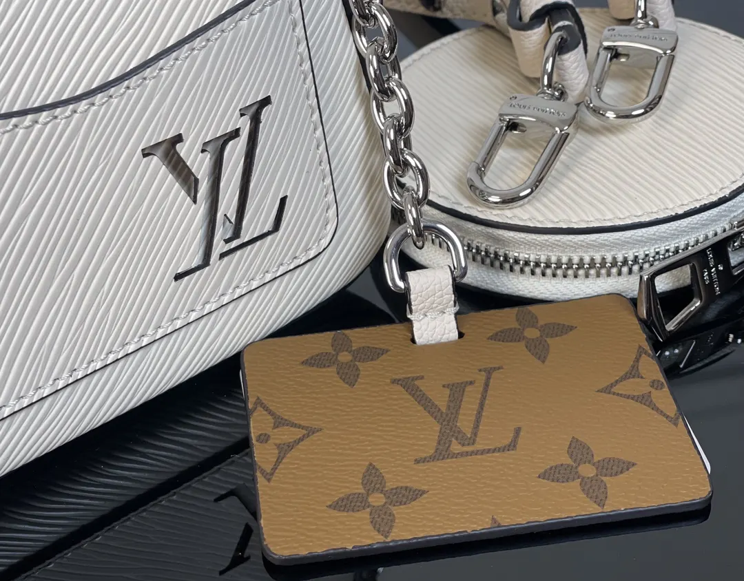 LV 白色 皮革 链条包 精致链条款