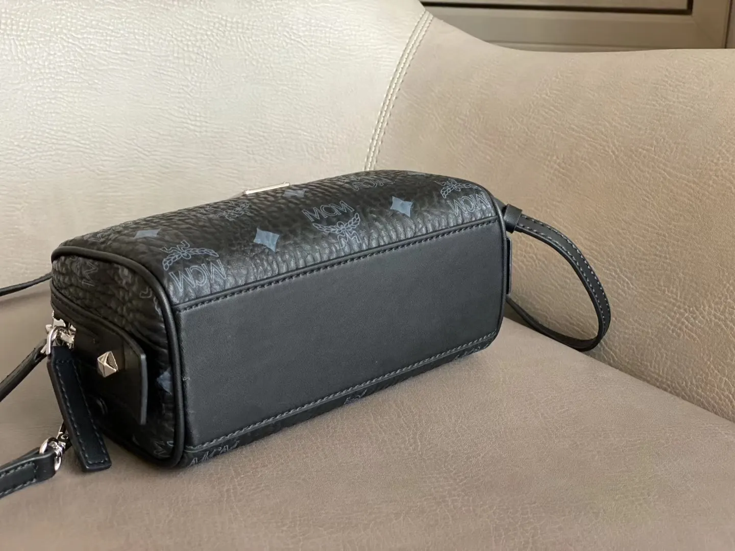 牛皮 mcm 新版［mcm］essential 旅行袋 大容量旅行款