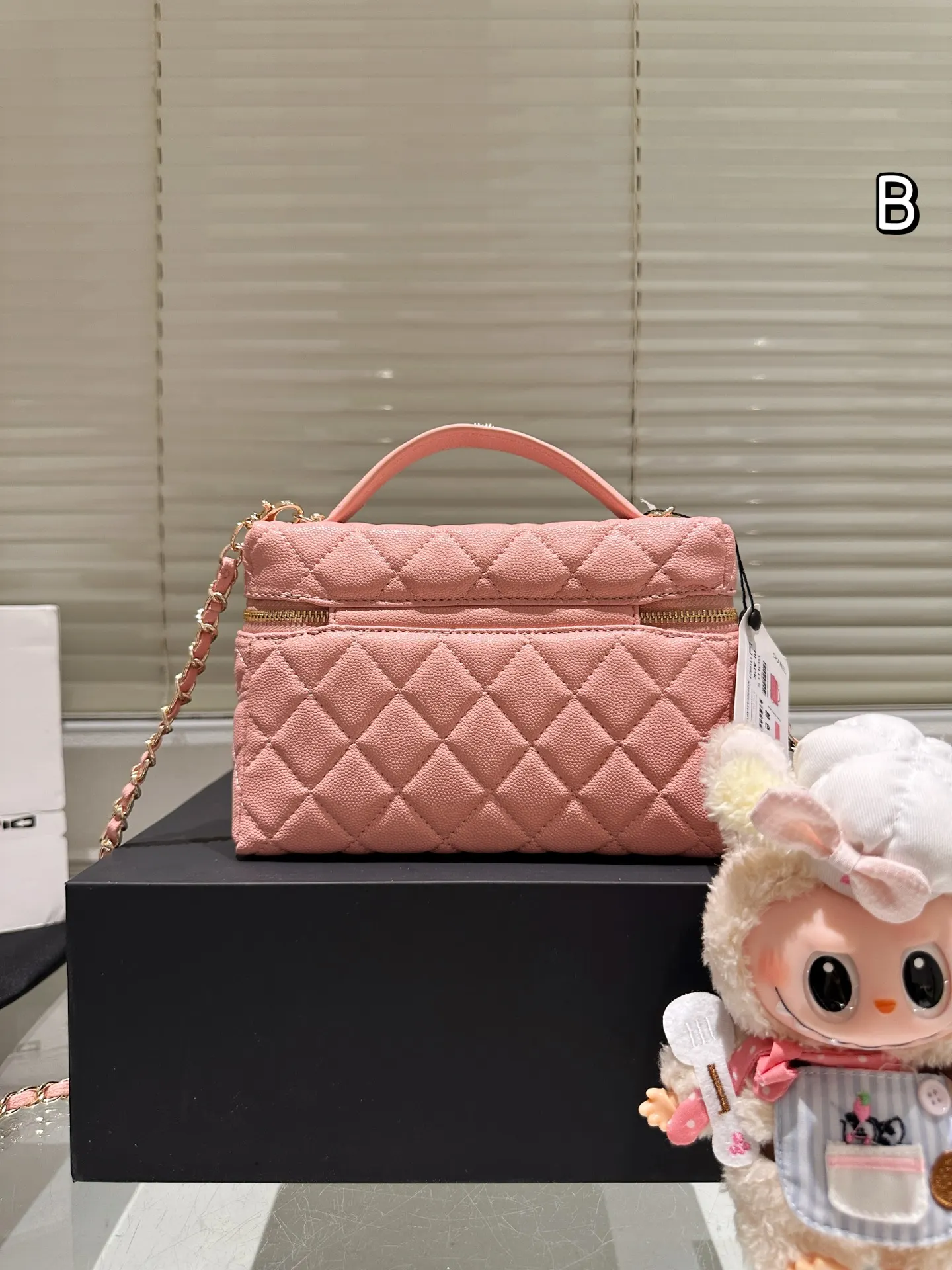 CHANEL 牛皮 挂件 手 斜挎包 轻便斜挎款