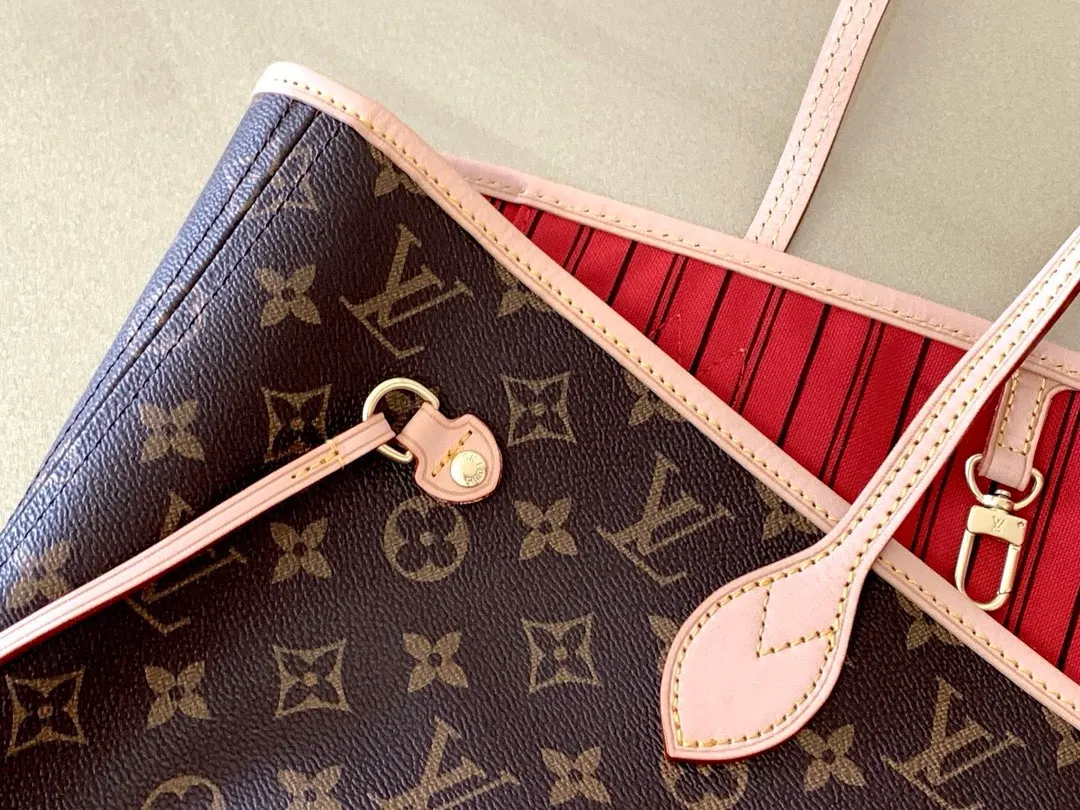 LV Neverfull 帆布 手拿包 精致手拿款