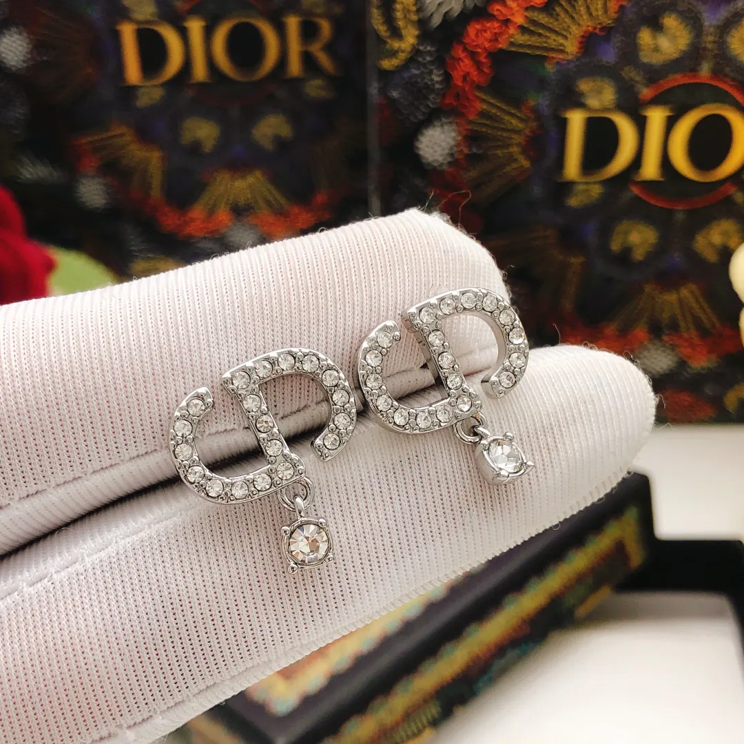 Dior 水晶CD耳饰 精致