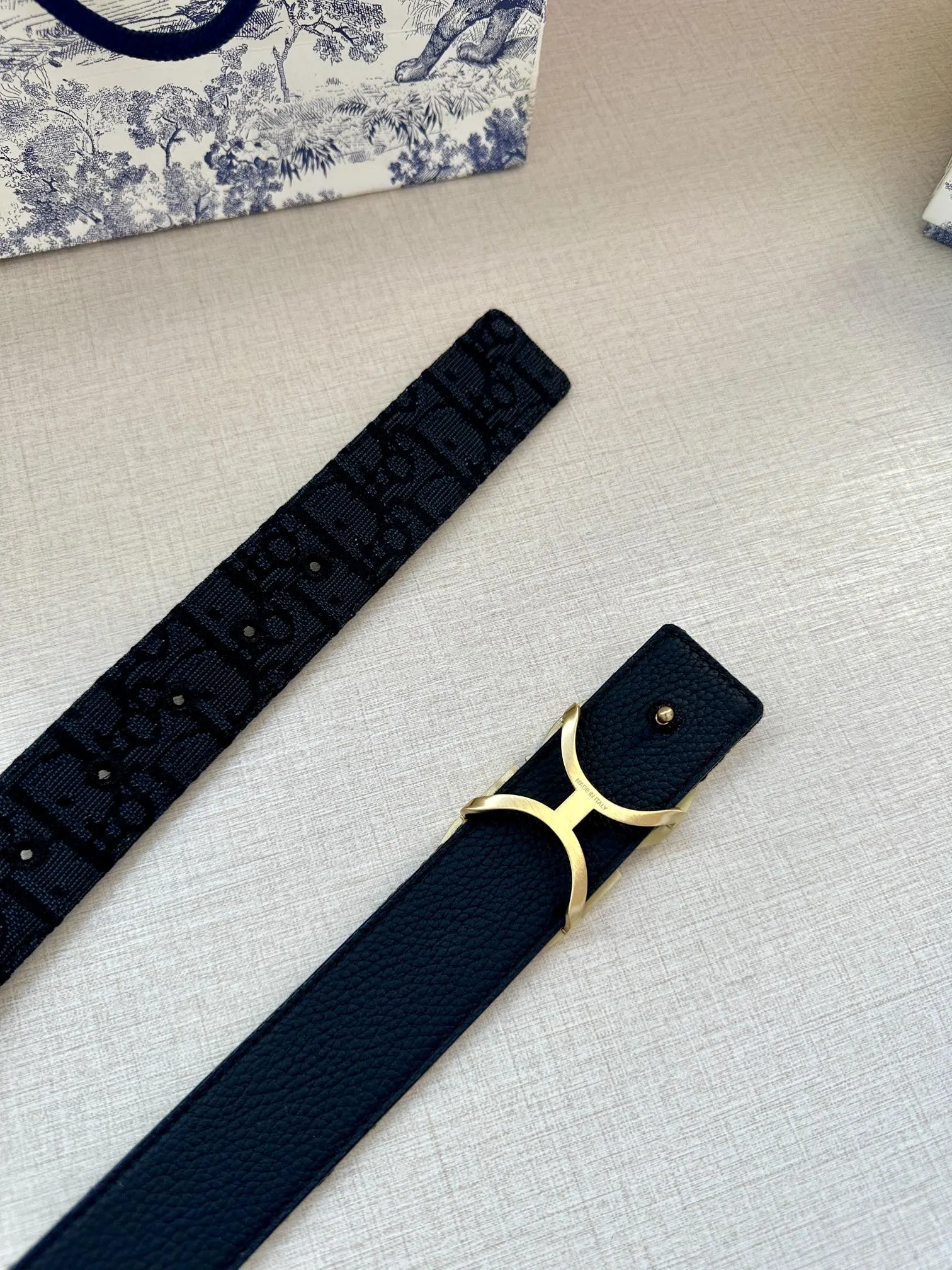 Dior 黑色Oblique腰带 金扣休闲款
